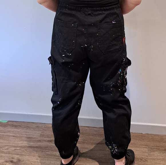 Painted Jogger - Picture 3 of 8